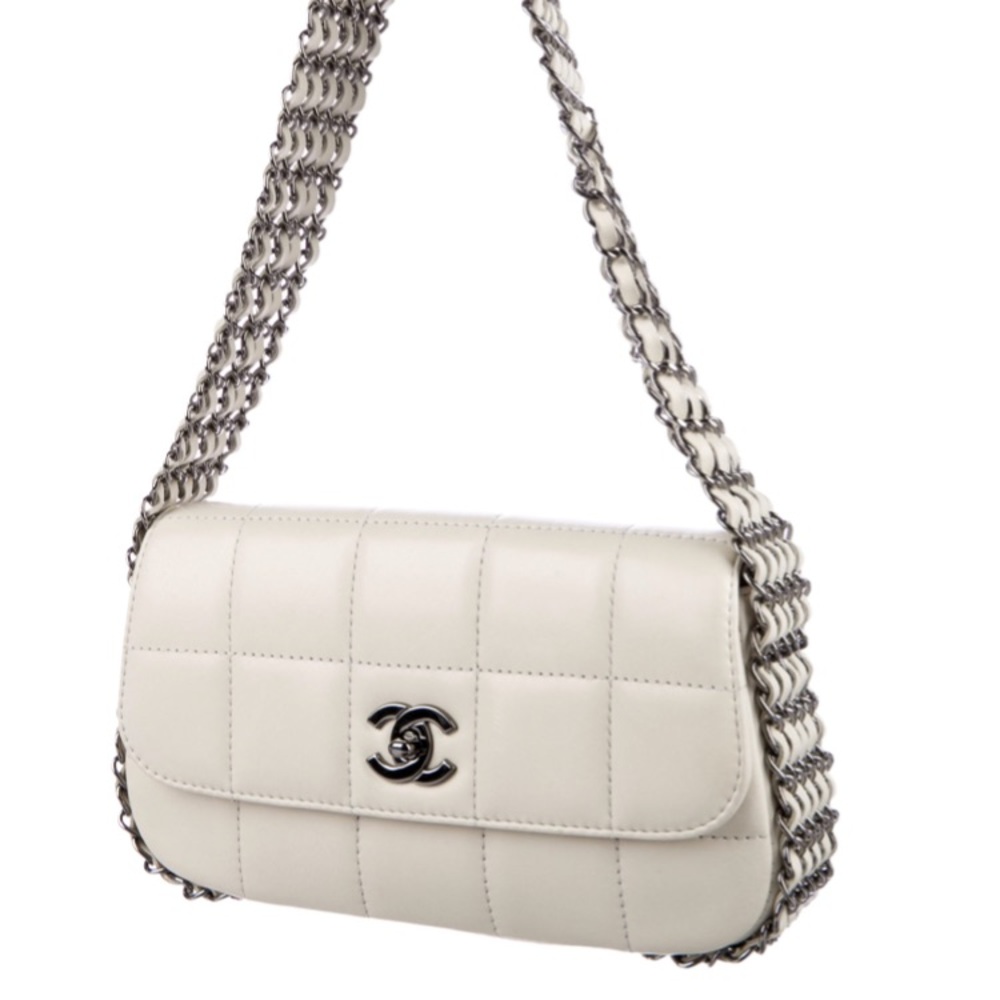 CHANEL ROCK AND CHAIN FLAP BAG. Firm price !